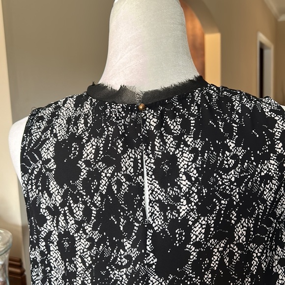 Who What Wear lace look sleeveless top szM - Picture 7 of 12